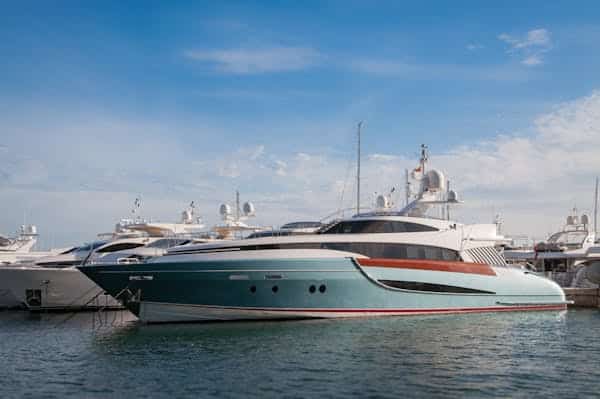 Maritime and yacht jobs